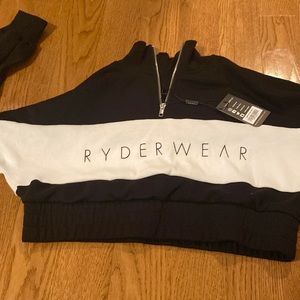 Black medium sweatshirt half zip crop top. Never worn. NWT